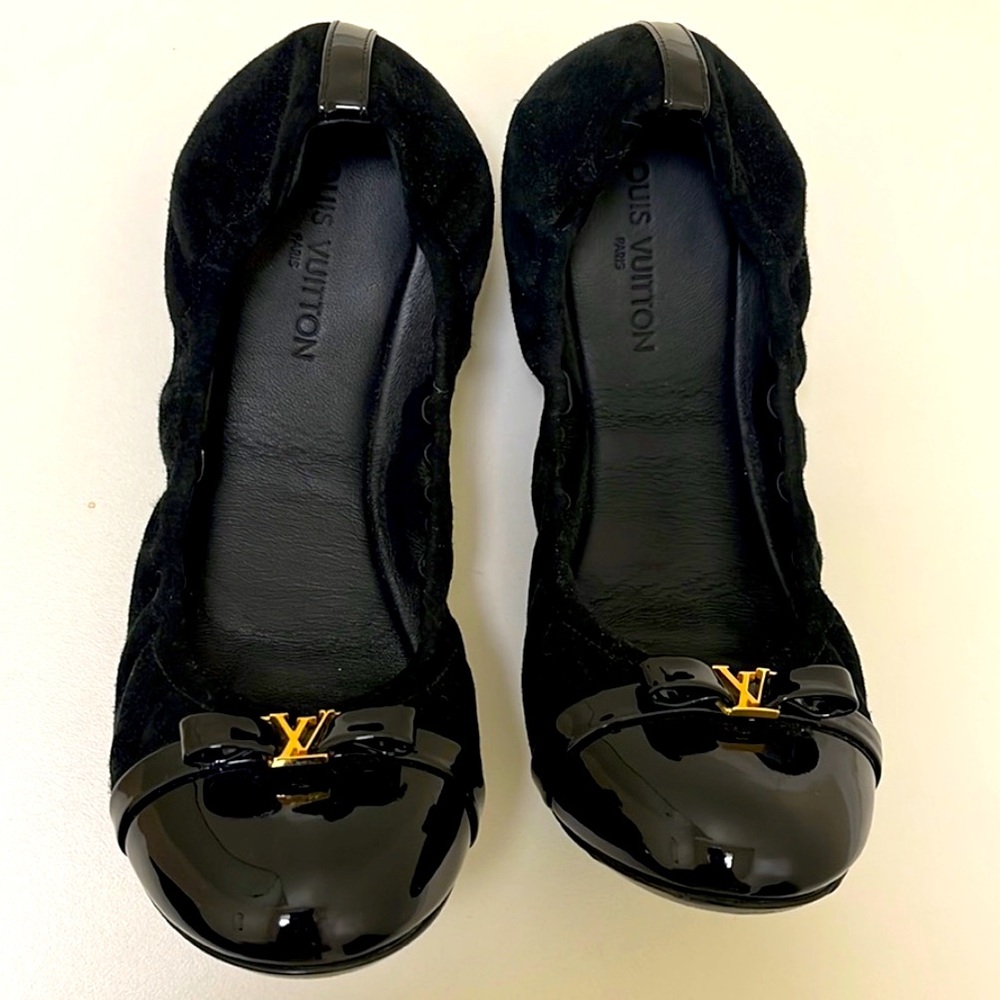 Louis Vuitton black suede and patent leather Elba scrunch ballet flats 37 1/2